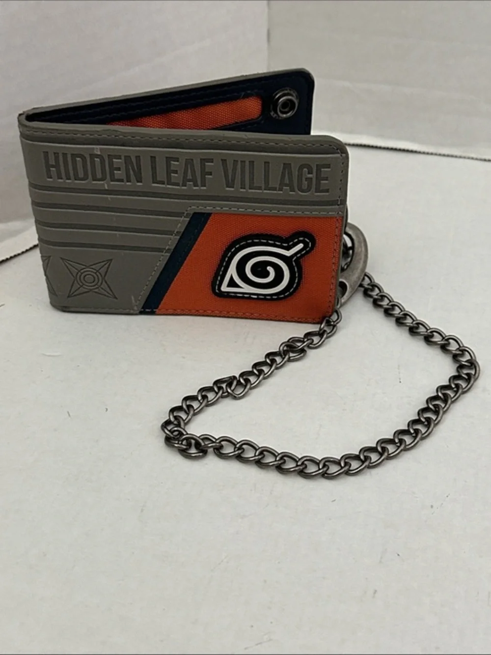 NARUTO Hidden Leaf Village Bifold Wallet with Chain - Gray & Orange